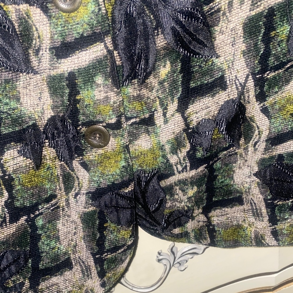 Vintage 90s Reversi Textured Floral Appliqué Sleeveless Vest in Black and Olive - Picture 5 of 10